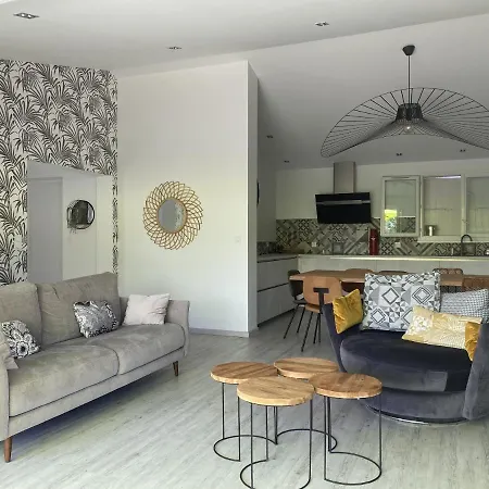 Le Nid Douillet Du Chateau Semesterbostad *