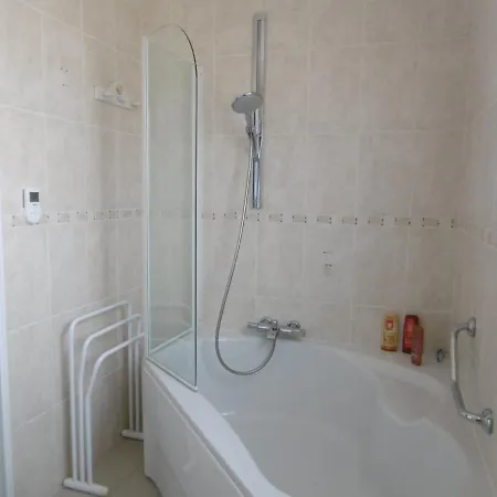 Le Nid Douillet Du Chateau Semesterbostad